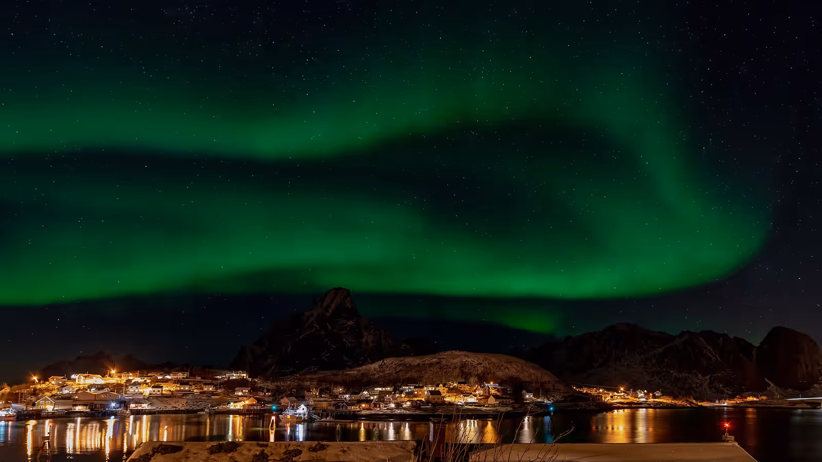 Aurora watching in Lofoten
