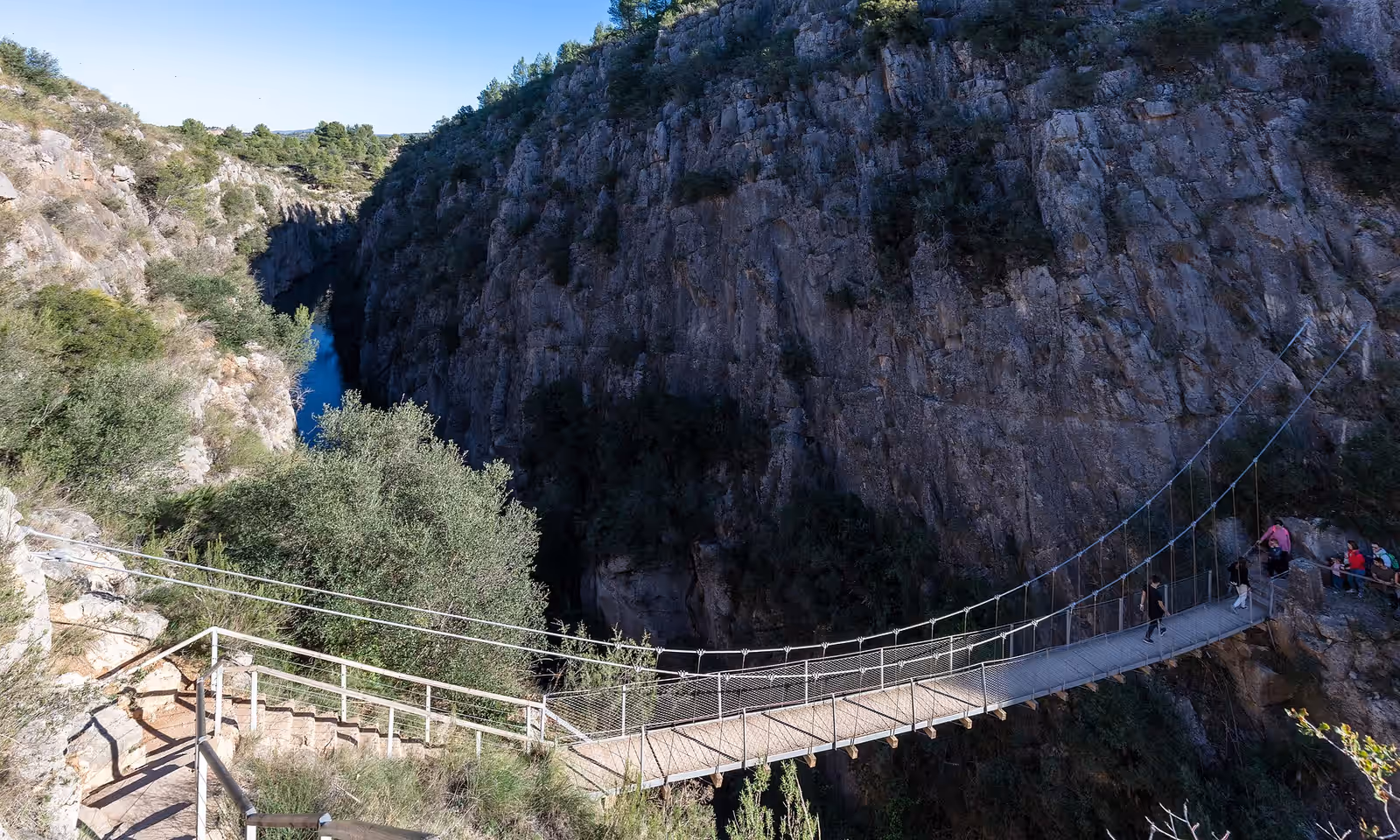 Climbing in Chulilla