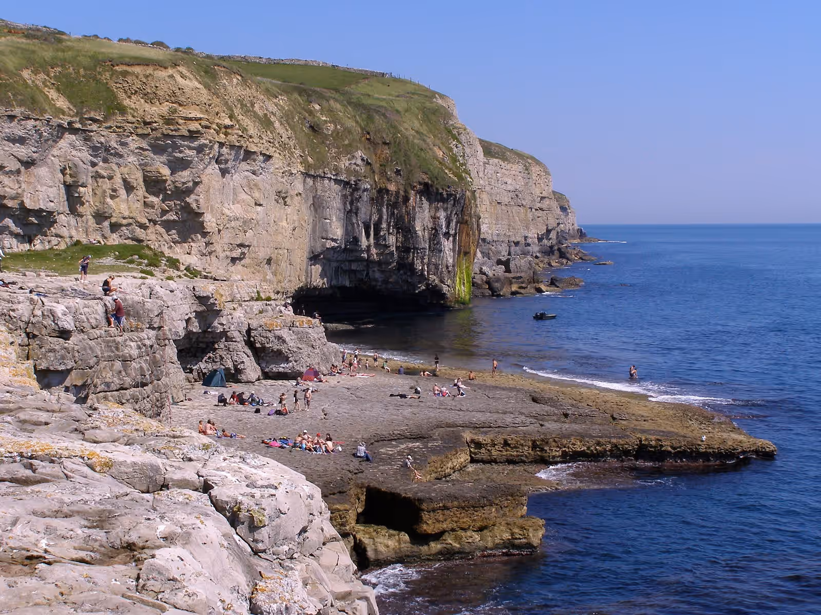 Deep water soloing in Swanage