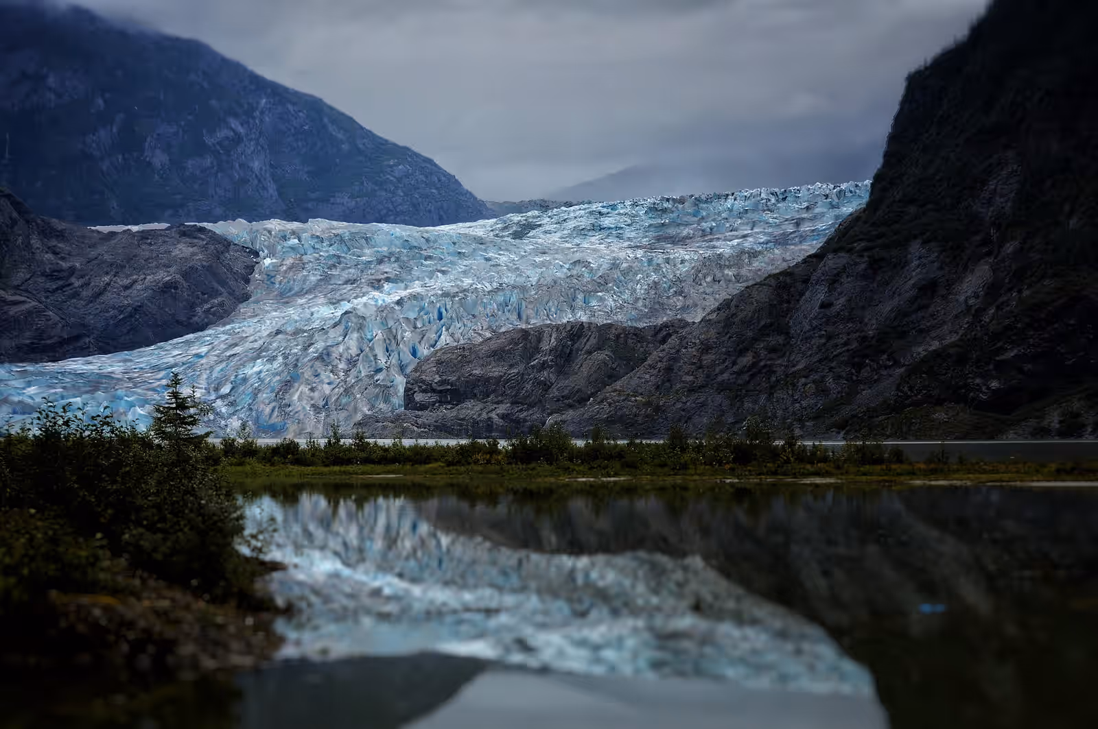 Kayaking in Glacier Bay