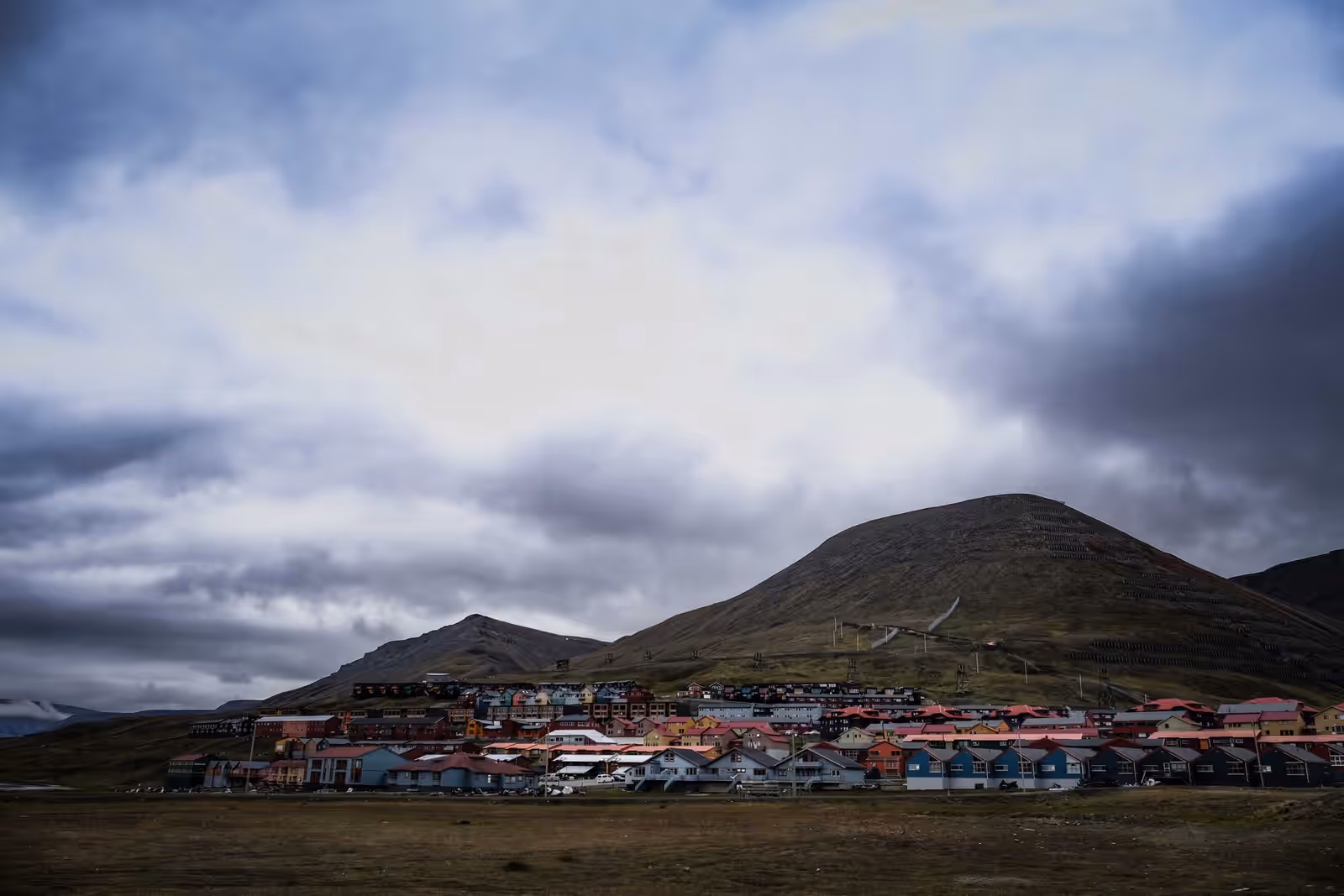Ski touring in Svalbard