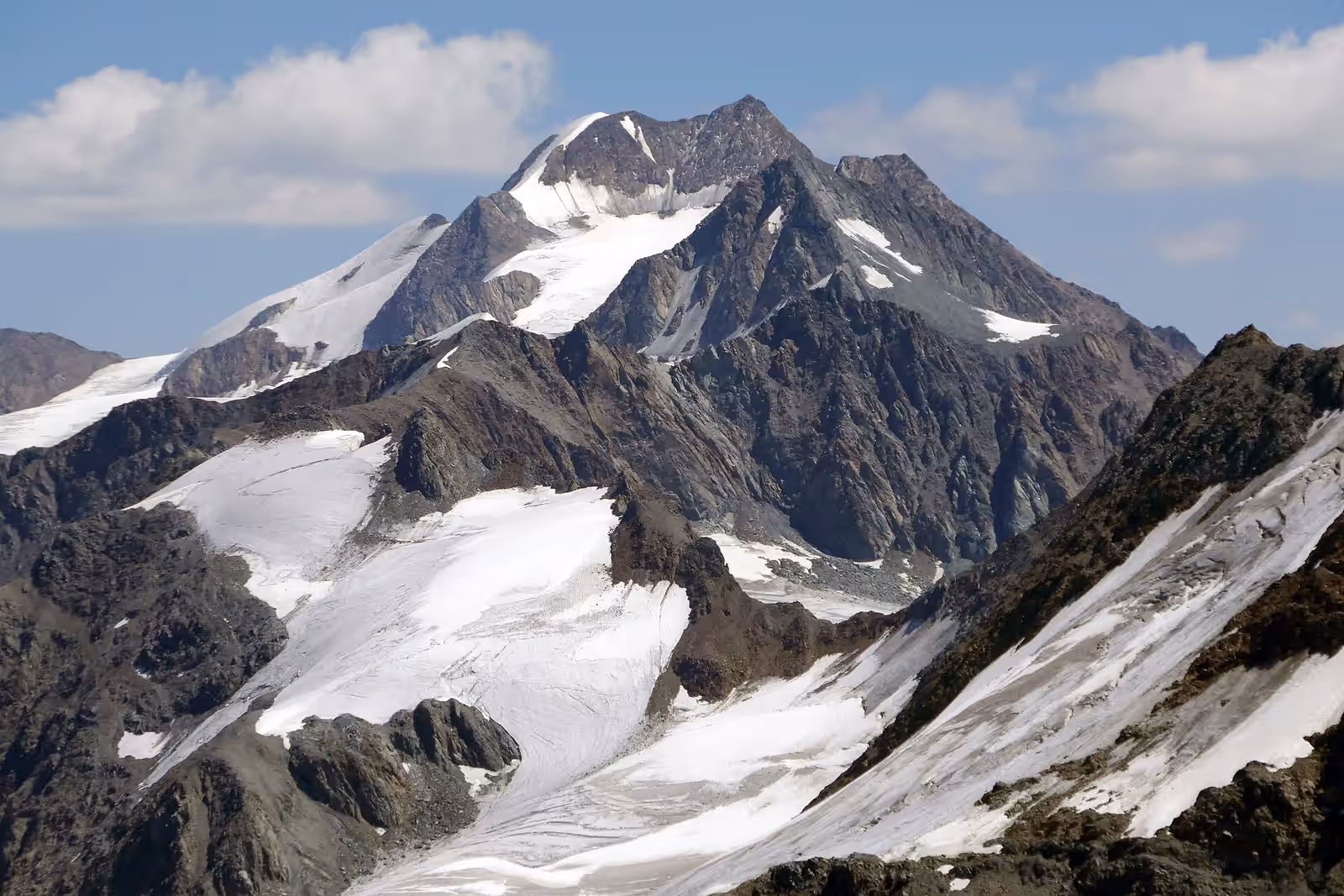 Ski touring in the Ötztal Alps