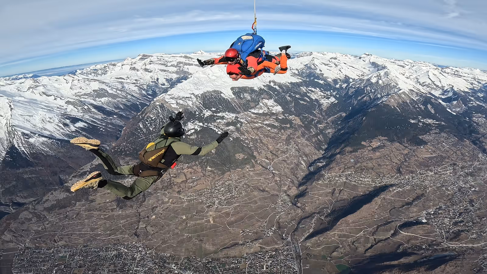 Skydiving in Interlaken