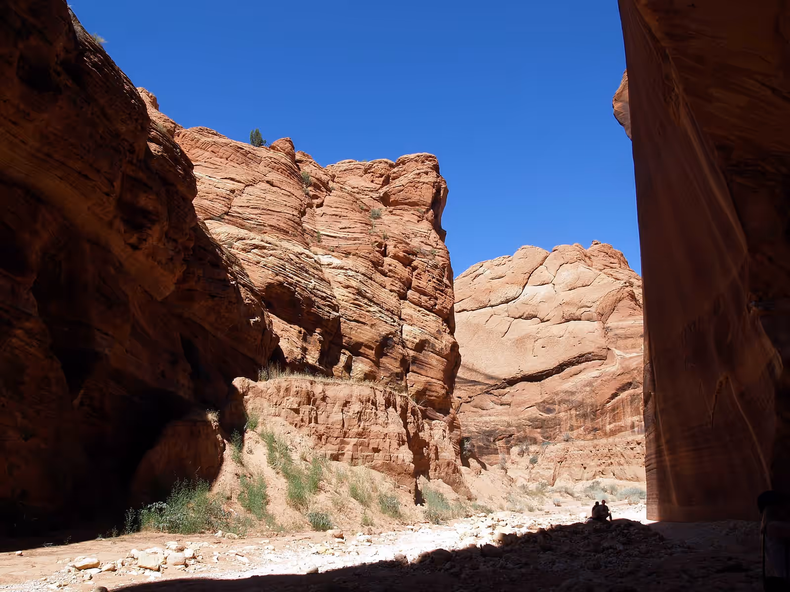 Trekking in Paria Canyon