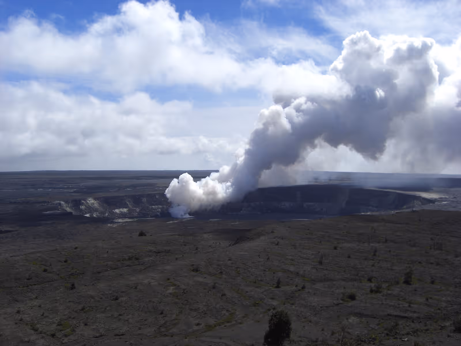 Volcano watching in Kīlauea
